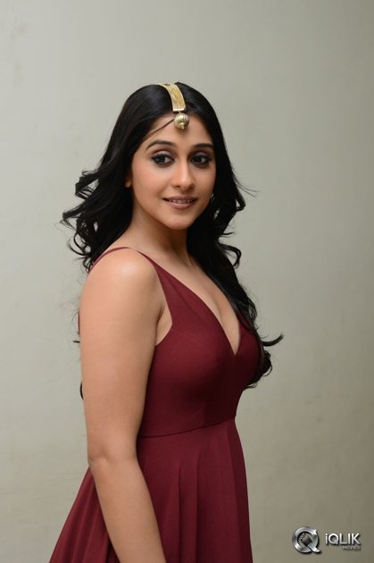 Regina-Cassandra-at-Speedunnodu-Movie-Audio-Launch